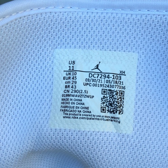 Jordan 1 Grey Green SE (Dead-Stock) - Picture 3 of 13